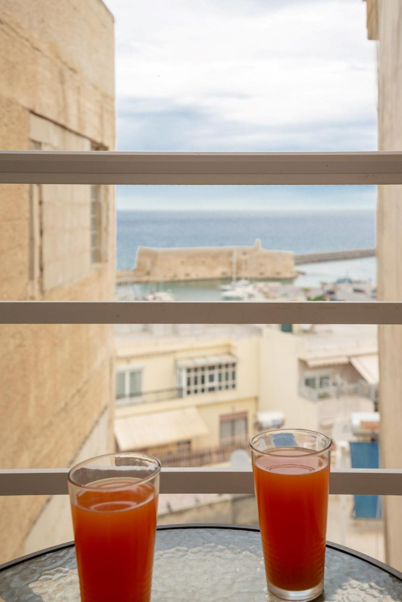 Penthouse Apartment In Downtown With Seaview 이라클리온 외부 사진